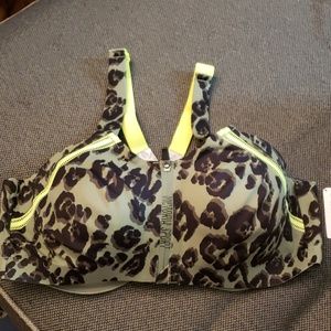 Victoria's Secret Ultra Max Sports Bra 40D